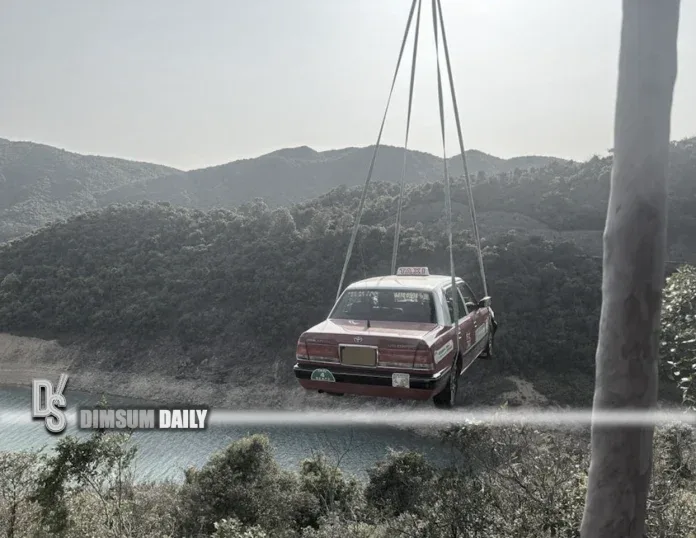 Sai Kung Taxi-2323